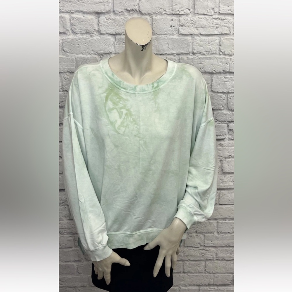 FOUND GREEN & WHITE TIE DYE PRINT LONG  SLEEVE TOP SIZE M